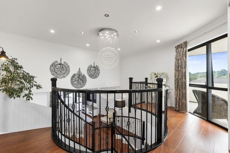 Photo of property in 27 Byblos Place, The Gardens, Auckland, 2105