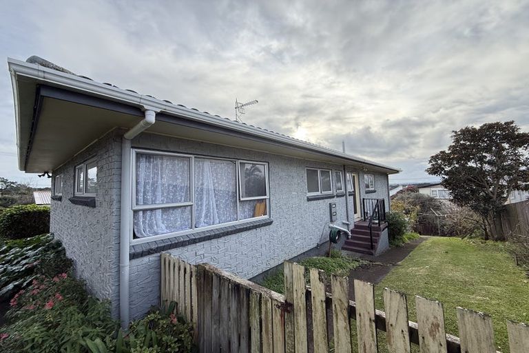 Photo of property in 62 Widmore Drive, Massey, Auckland, 0614