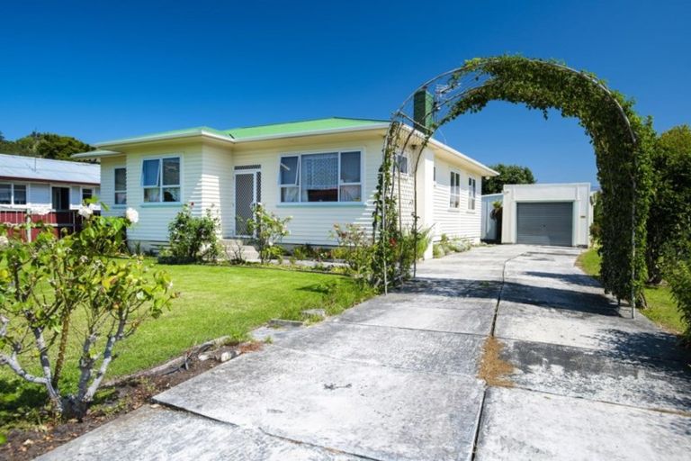 Photo of property in 19 Endcliffe Road, Kaiti, Gisborne, 4010