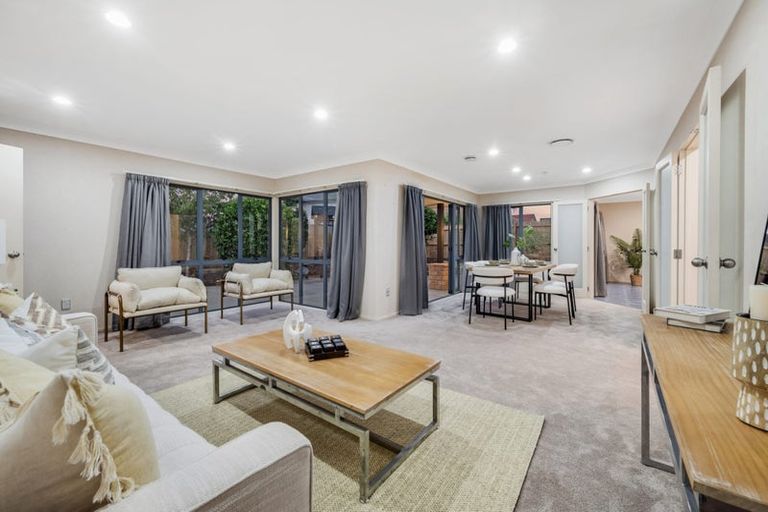 Photo of property in 3 Glanworth Place, Dannemora, Auckland, 2016