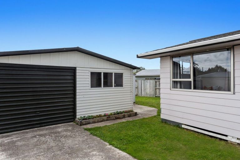 Photo of property in 15 Matipo Place, Edgecumbe, 3120