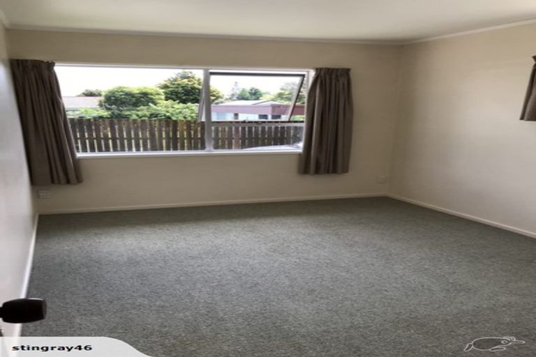 Photo of property in 11a Sunnypark Avenue, Rosehill, Papakura, 2113