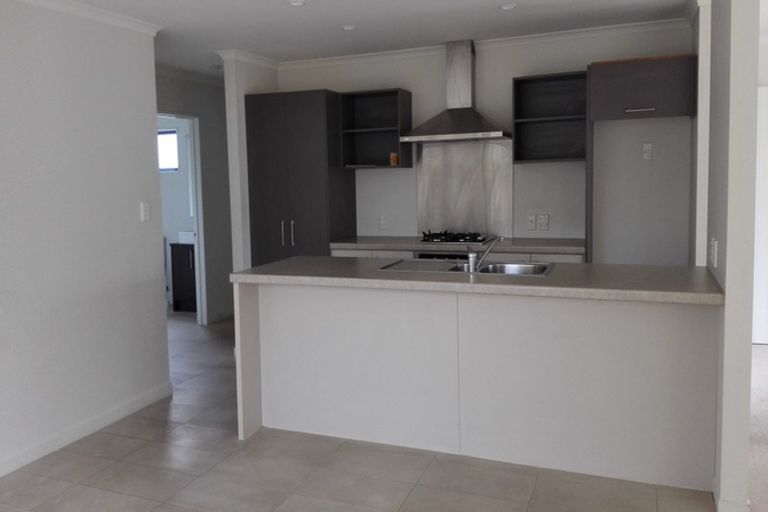 Photo of property in 4 Lane Cameron Place, Flat Bush, Auckland, 2019