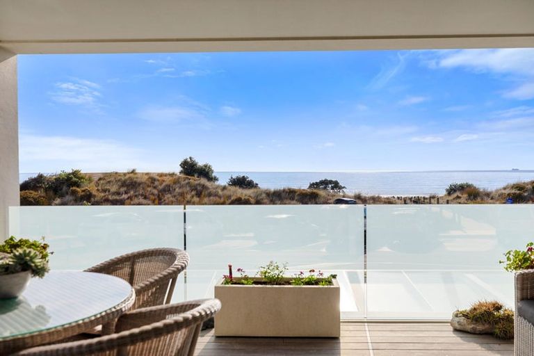 Photo of property in 1/154 Marine Parade, Mount Maunganui, 3116