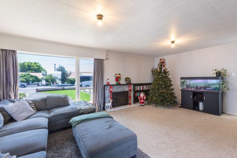 Photo of property in 25 Victoria Avenue, Dannevirke, 4930