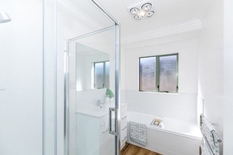 Photo of property in 11a Mahana Road, St Andrews, Hamilton, 3200