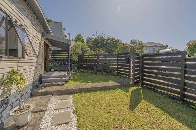 Photo of property in 2 Ridge Road, Tairua, 3508