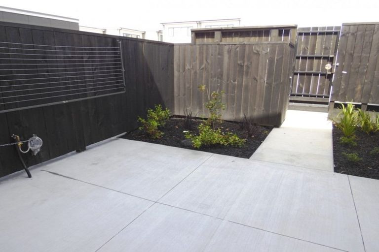 Photo of property in 18 Walter Merton Road, Hobsonville, Auckland, 0616