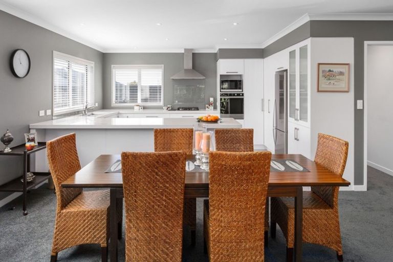 Photo of property in 27 Lynley Park Drive, Omokoroa, 3114