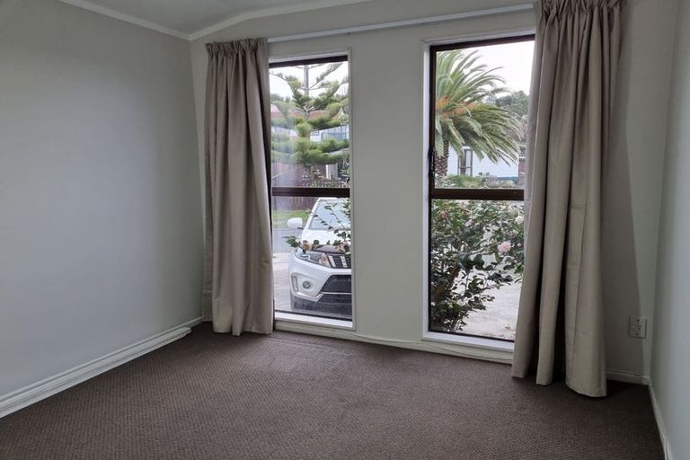 Photo of property in 46 Bodmin Terrace, Camborne, Porirua, 5026