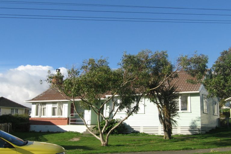 Photo of property in 8 Castor Crescent, Cannons Creek, Porirua, 5024