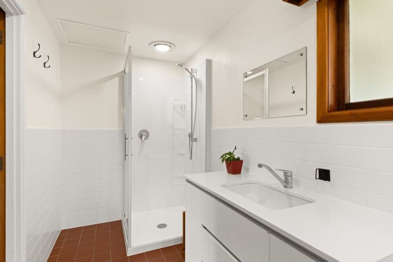 Photo of property in 10 Guthrie Road, Havelock North, 4130