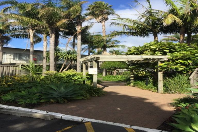 Photo of property in 1/72l Kitchener Road, Milford, Auckland, 0620