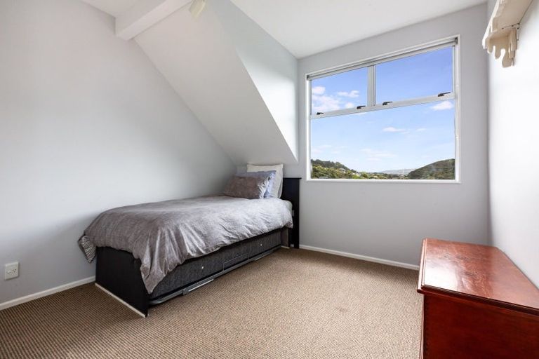 Photo of property in 24 Sailmaker Close, Whitby, Porirua, 5024