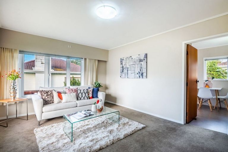 Photo of property in 1/771 Beach Road, Browns Bay, Auckland, 0630