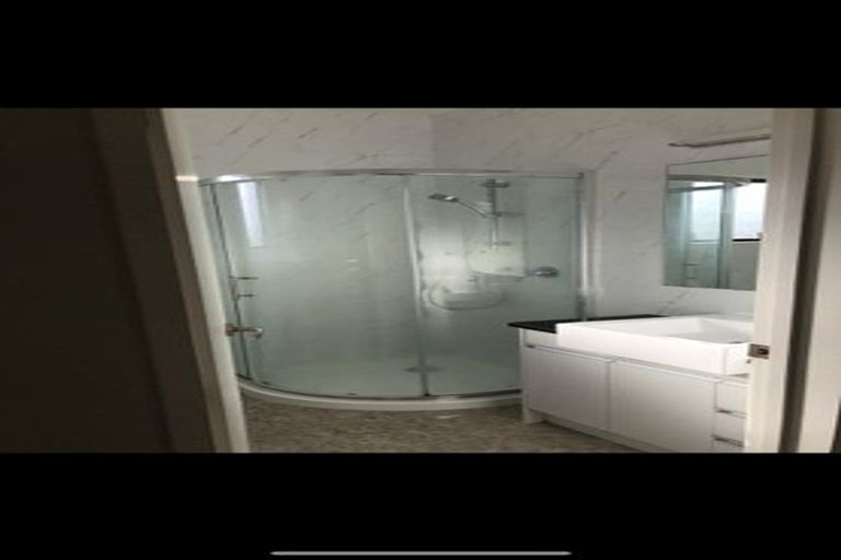 Photo of property in 22 Carrickdawson Drive, Flat Bush, Auckland, 2019