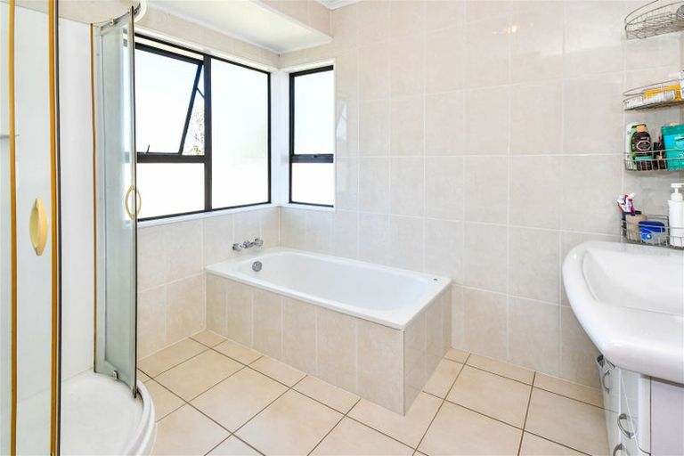 Photo of property in 1/1 Nelson Street, Papakura, 2110