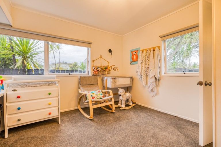 Photo of property in 279 Royal Road, Massey, Auckland, 0614