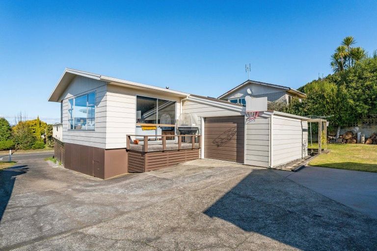 Photo of property in 4 Silich Street, Acacia Bay, Taupo, 3330