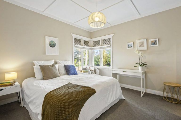 Photo of property in 1/92 Norwood Road, Bayswater, Auckland, 0622