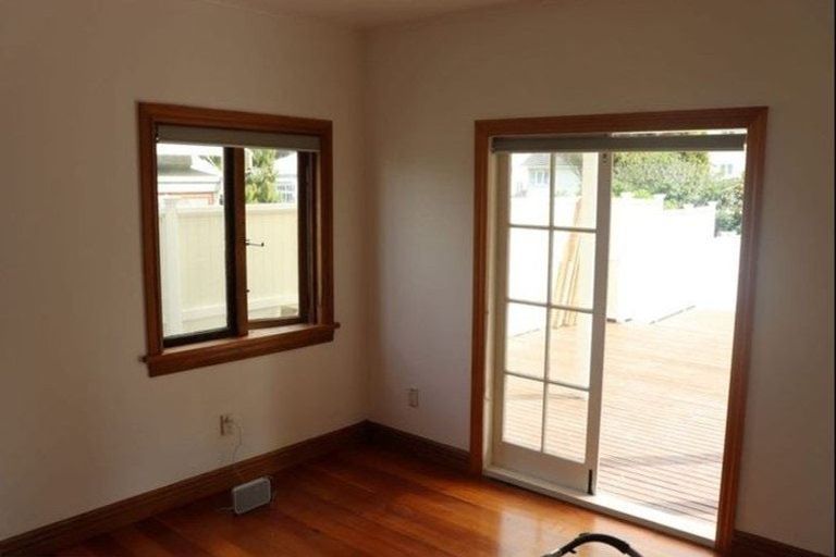 Photo of property in 12 Hohiria Road, Hataitai, Wellington, 6021