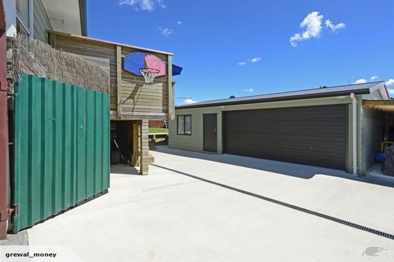 Photo of property in 56 Boundary Road, Clover Park, Auckland, 2019