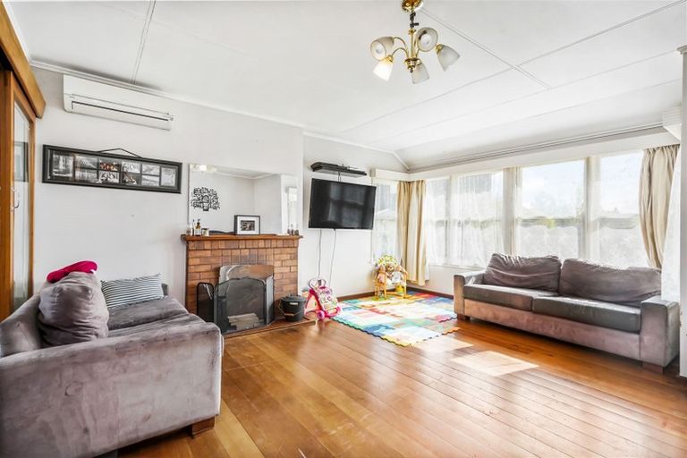 Photo of property in 22 Sare Crescent, Fairfield, Hamilton, 3214