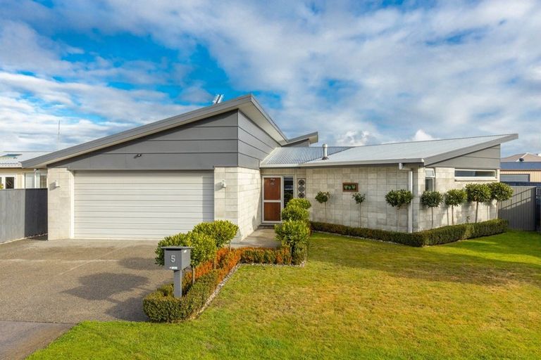 Photo of property in 5 Waipuna Street, Mayfield, Blenheim, 7201