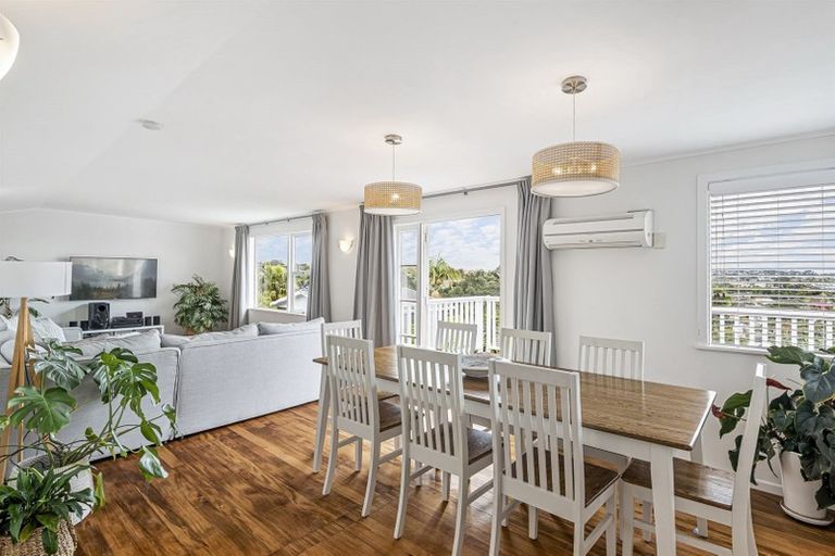 Photo of property in 143 Browns Bay Road, Browns Bay, Auckland, 0630