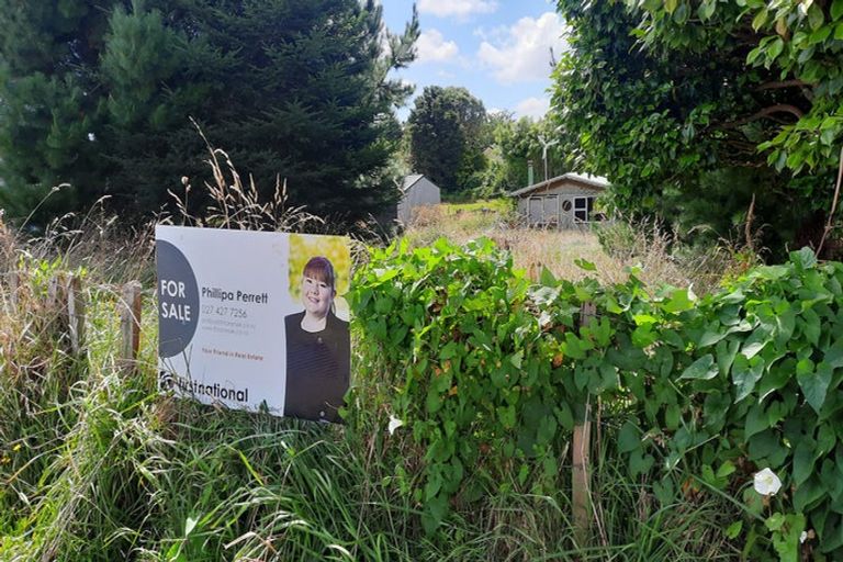 Photo of property in 74 High Street, Eltham, 4322