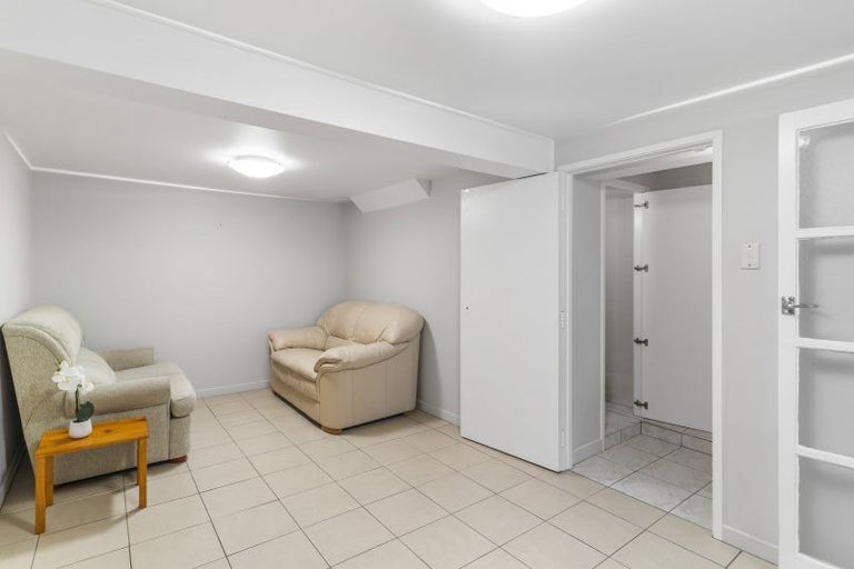 Photo of property in 1/15 Quebec Road, Milford, Auckland, 0620