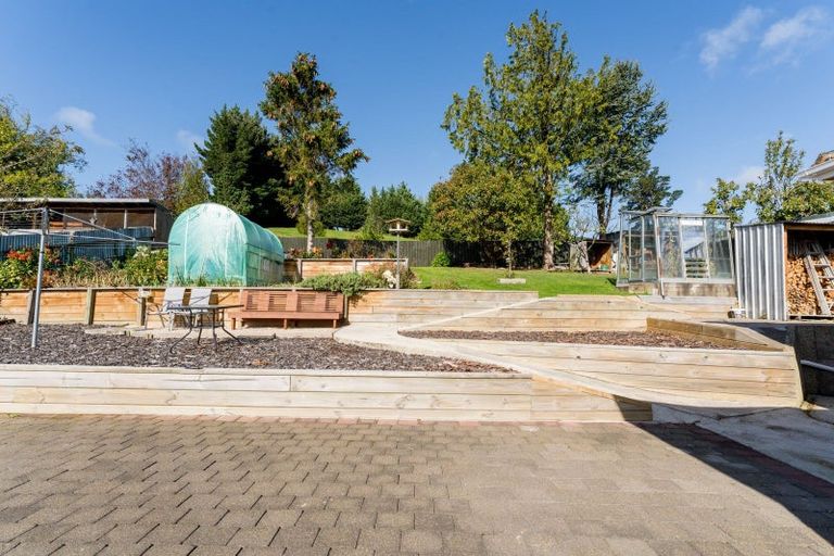 Photo of property in 16 Braeside, Kinmont Park, Mosgiel, 9024