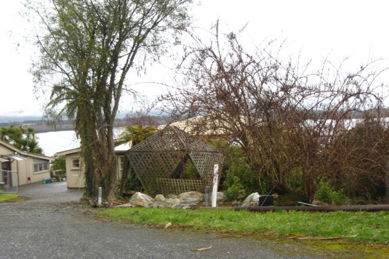 Photo of property in 70 Koe Street, Moana, 7872