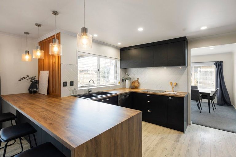 Photo of property in 105 Barrington Drive, Huntington, Hamilton, 3210