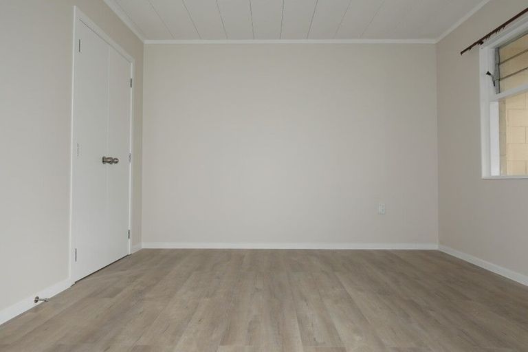 Photo of property in 2/1 Chevis Place, Pakuranga, Auckland, 2010