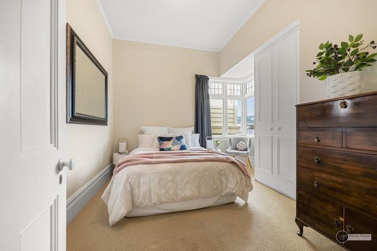 Photo of property in 6 Hawker Street, Mount Victoria, Wellington, 6011