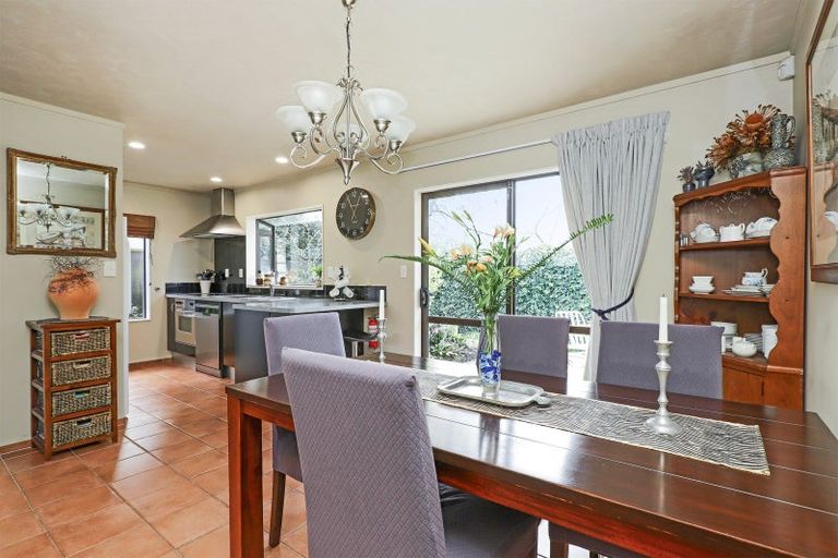 Photo of property in 12 Railey Place, Greenmeadows, Napier, 4112