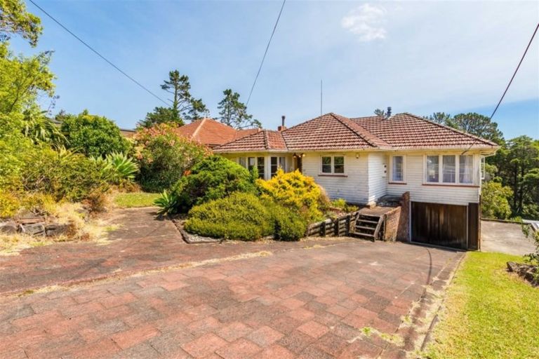 Photo of property in 205 Titirangi Road, Titirangi, Auckland, 0604