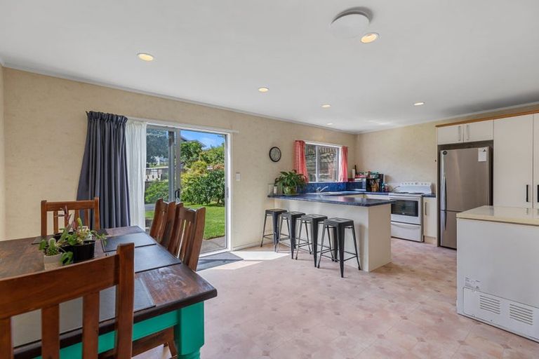 Photo of property in 15 Gilmore Street, Te Puke, 3119