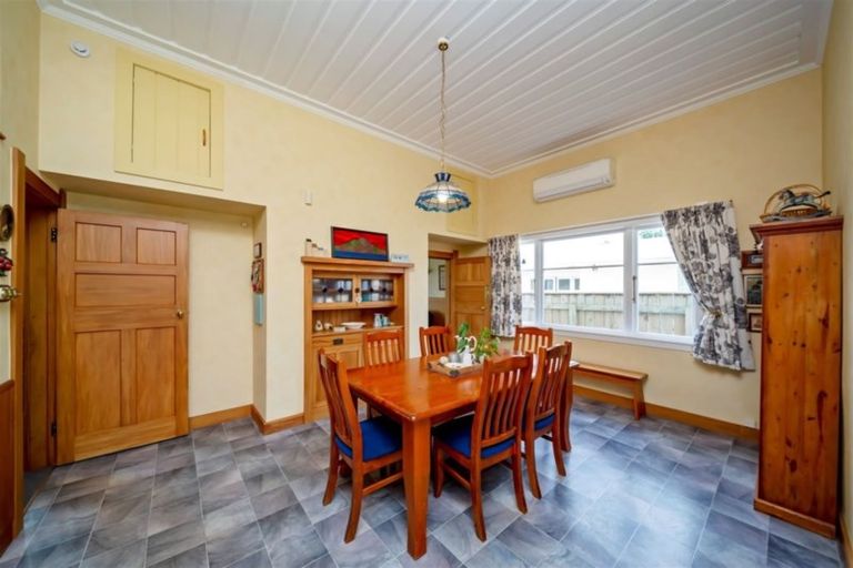 Photo of property in 7 George Street, Hawera, 4610