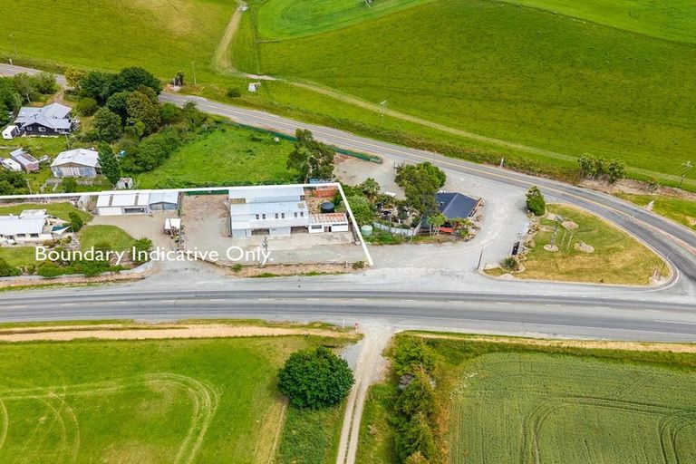 Photo of property in 2418 Waimate Highway, Makikihi, Waimate, 7980