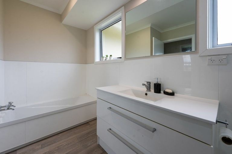 Photo of property in 16 Koreke Place, Tokoroa, 3420