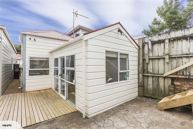 Photo of property in 79 Wallace Street, Mount Cook, Wellington, 6021