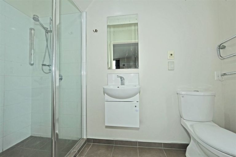 Photo of property in 547 Barbadoes Street, Edgeware, Christchurch, 8013