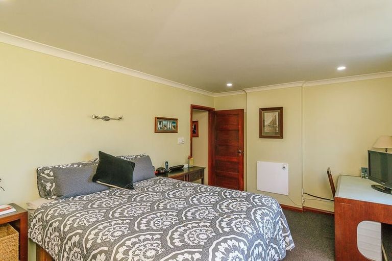 Photo of property in 30 Durham Crescent, Fairfield, Lower Hutt, 5011