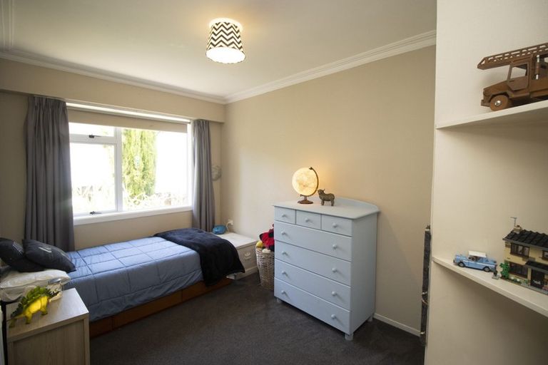 Photo of property in 10 Wallath Road, Westown, New Plymouth, 4310