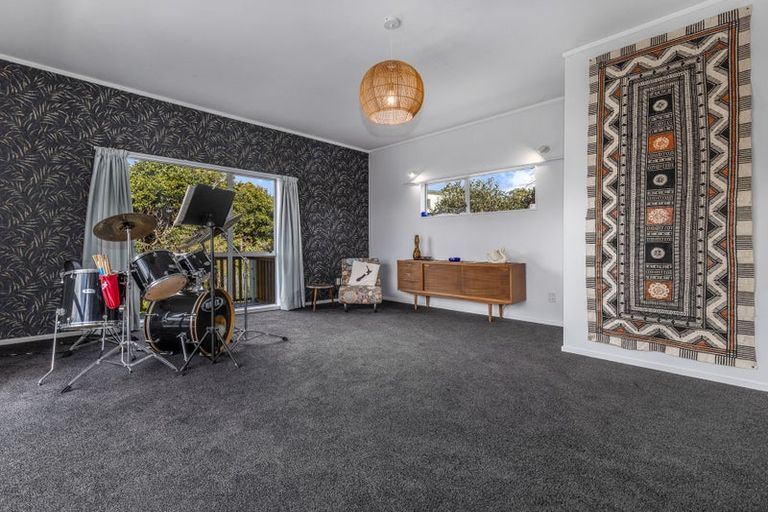 Photo of property in 3 Miro Road, Raumati South, Paraparaumu, 5032