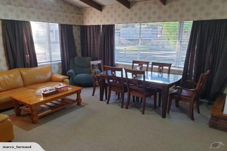 Photo of property in 2/21 Pooley Street, Pakuranga Heights, Auckland, 2010