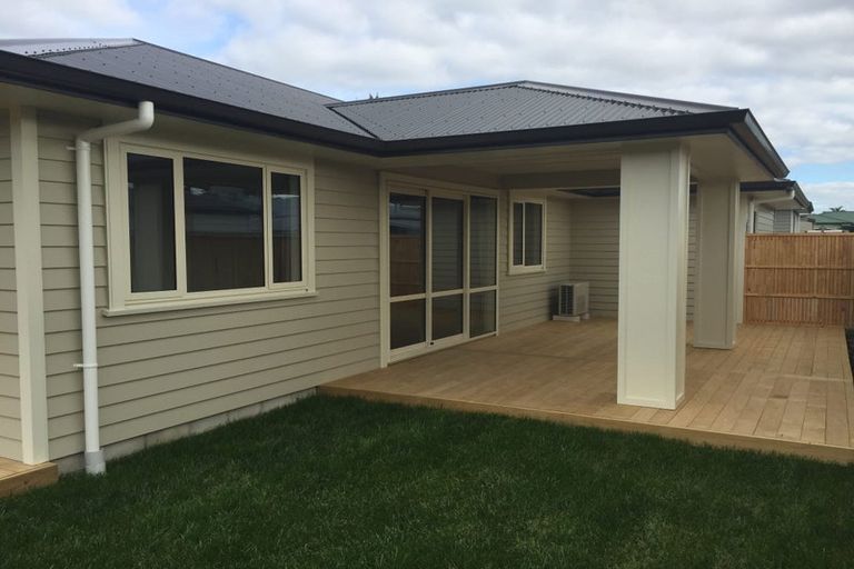 Photo of property in 6a Chester Place, Taradale, Napier, 4112