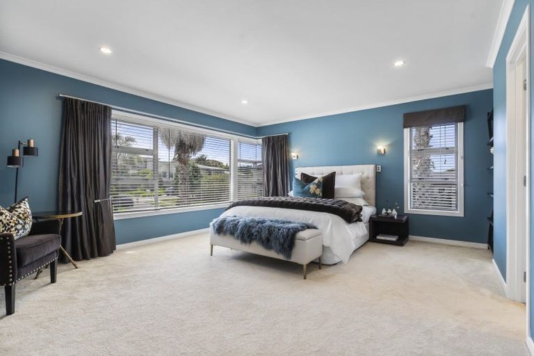 Photo of property in 14 Tranquility Rise, Mellons Bay, Auckland, 2014